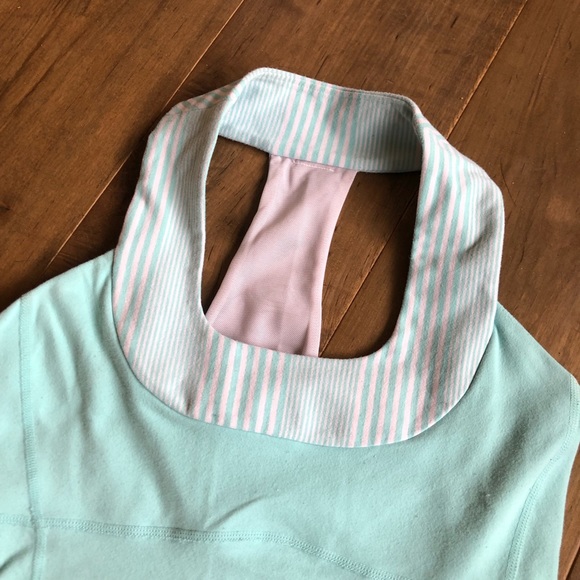 Lululemon Scoop neck tank top - Picture 2 of 5